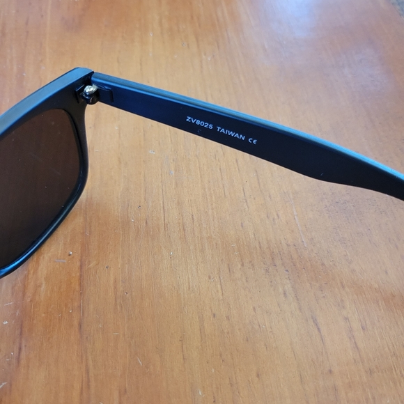 Trendy Colorful Flash Mirror Lens Horned Rim Sunglasses 8078 - Picture 3 of 5